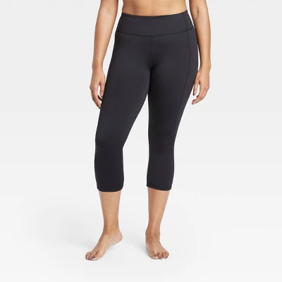 Women's Simplicity Mid-Rise Capri Leggings 20" - All In Motion™ - Image 3
