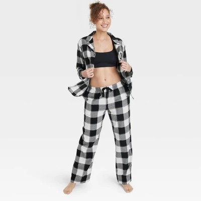 Women's Flannel Pajama Set - Stars Above⢠- Image 2